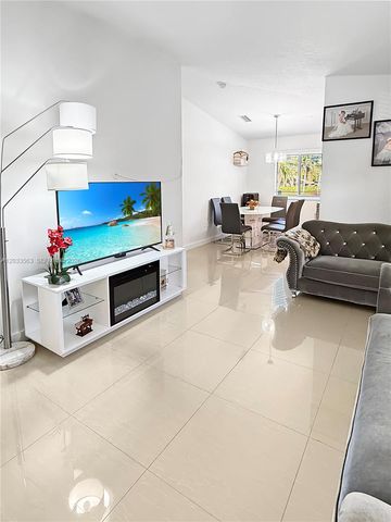945 NE 34th Avenue 204, Homestead, FL 33033
