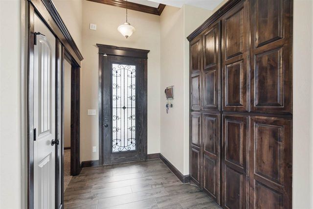307 N Mountain Meadow, Cache, OK 73527
