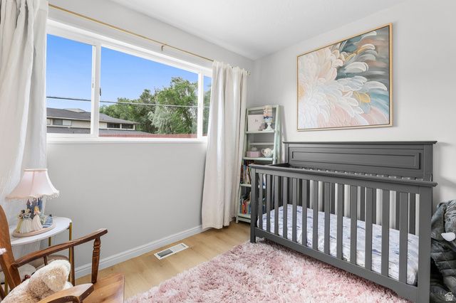 9505 S GARNET DR, Sandy, UT 84094