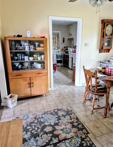 905 Sycamore Drive, Garland, TX 75041