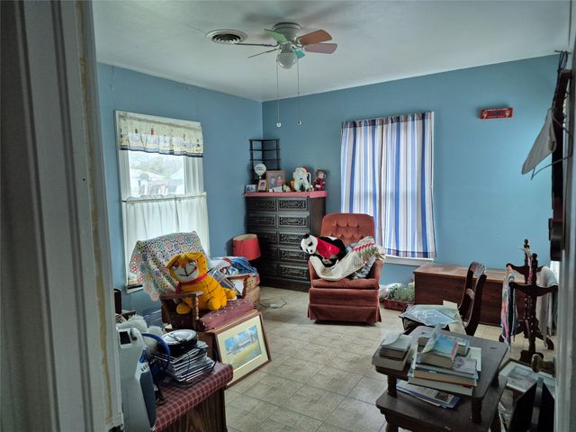 905 Sycamore Drive, Garland, TX 75041