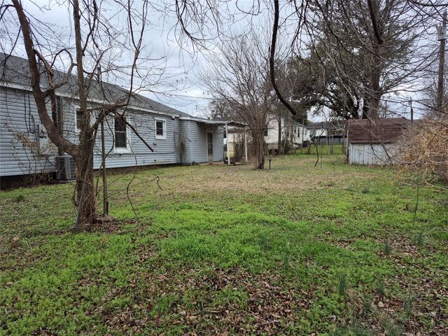 905 Sycamore Drive, Garland, TX 75041