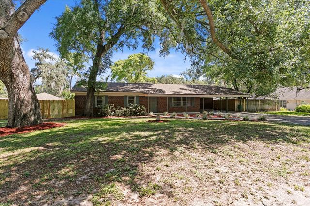 6928 GREENHILL PLACE, Tampa, FL 33617