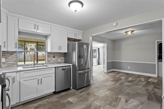 6928 GREENHILL PLACE, Tampa, FL 33617