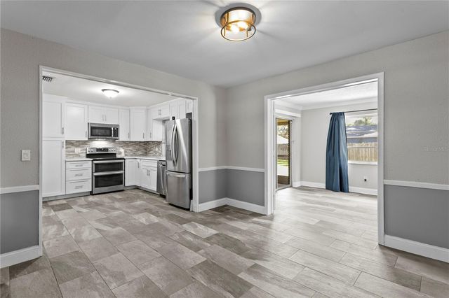 6928 GREENHILL PLACE, Tampa, FL 33617