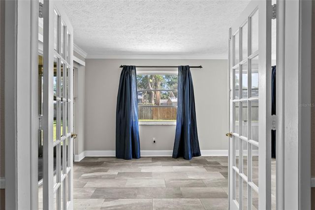 6928 GREENHILL PLACE, Tampa, FL 33617