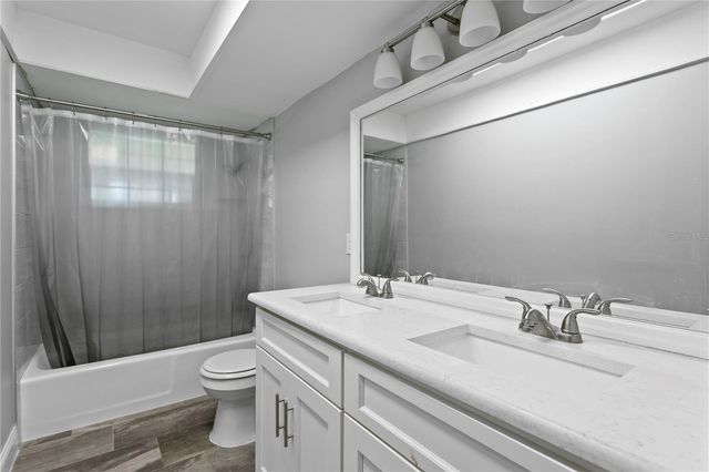 6928 GREENHILL PLACE, Tampa, FL 33617