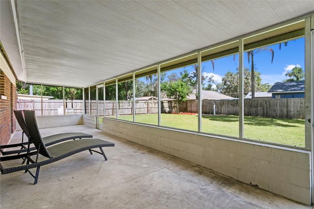 6928 GREENHILL PLACE, Tampa, FL 33617
