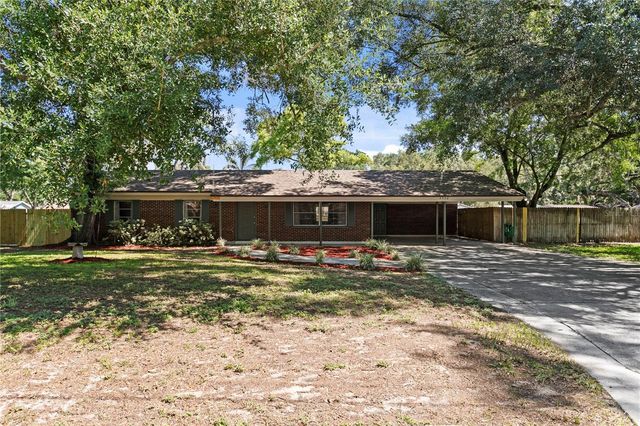 6928 GREENHILL PLACE, Tampa, FL 33617