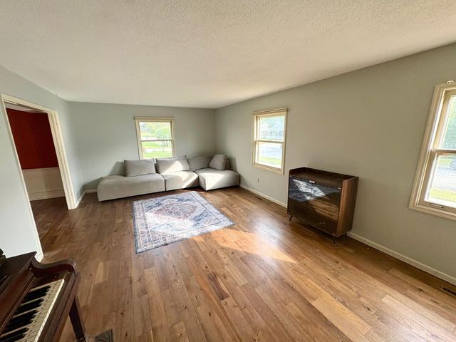 1017 19th Street NE, Rochester, MN 55906