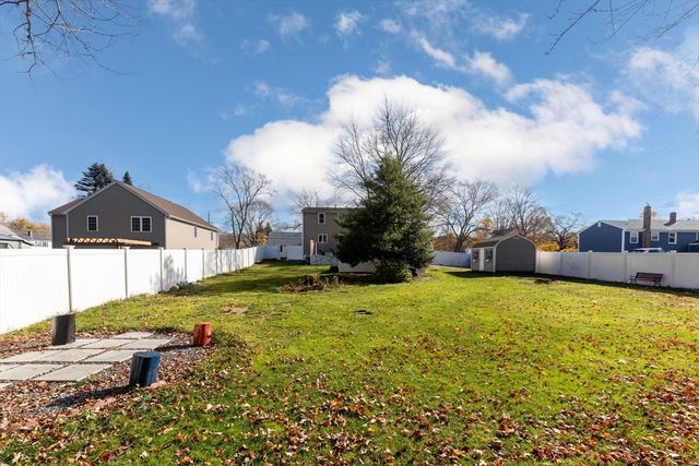 29 Williams Ave, Taunton, MA 02780