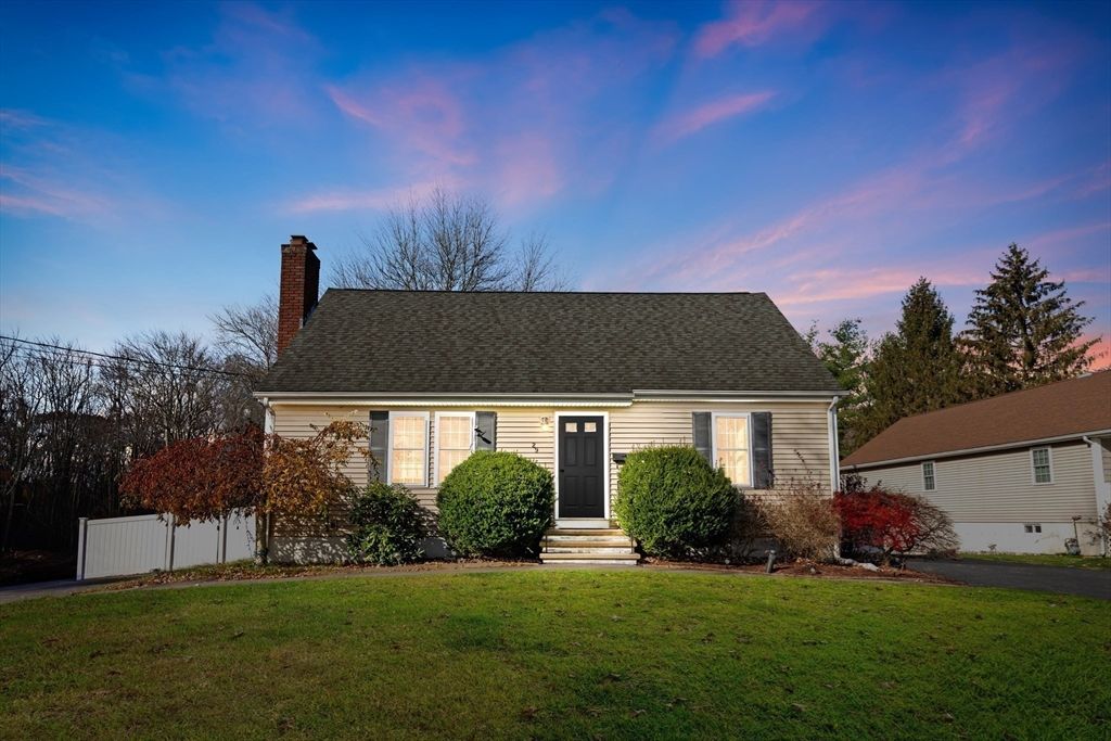 29 Williams Ave, Taunton, MA 02780
