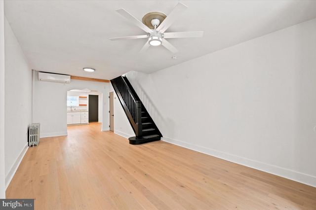 636 MCCLELLAN ST, Philadelphia, PA 19148
