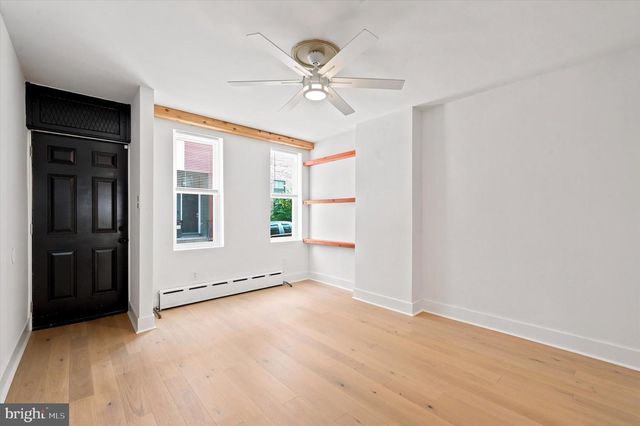 636 MCCLELLAN ST, Philadelphia, PA 19148