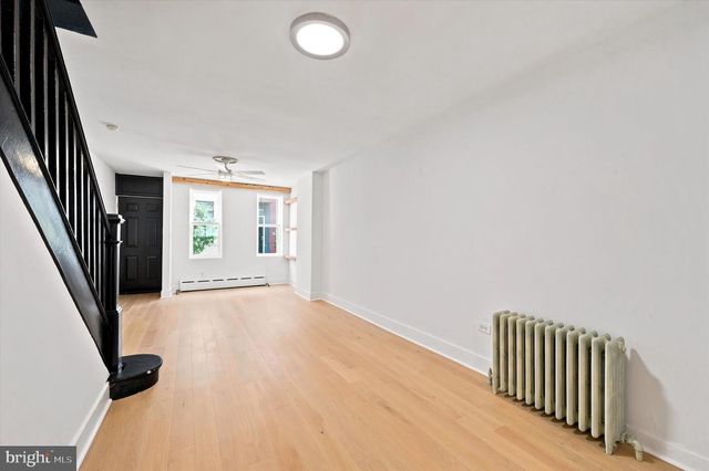 636 MCCLELLAN ST, Philadelphia, PA 19148
