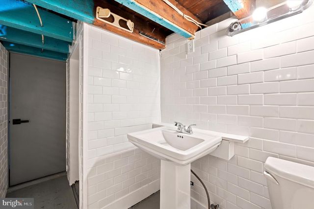 636 MCCLELLAN ST, Philadelphia, PA 19148