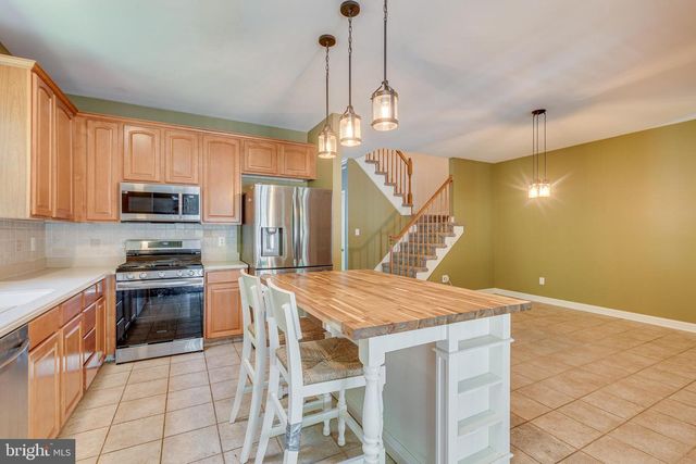111 WEAVER DR, Marlton, NJ 08053