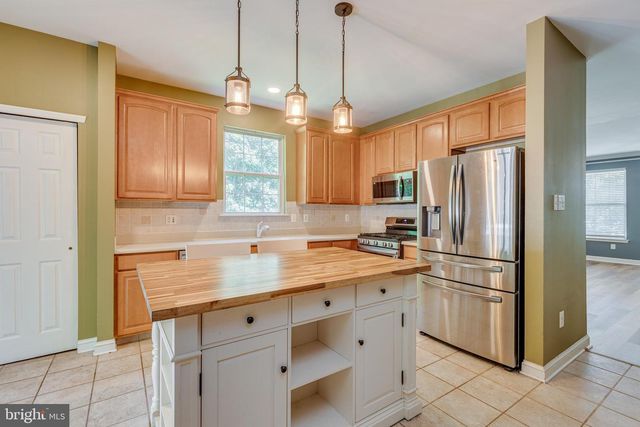 111 WEAVER DR, Marlton, NJ 08053
