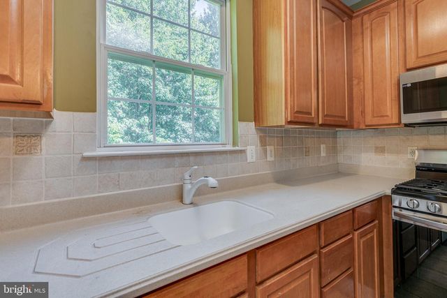 111 WEAVER DR, Marlton, NJ 08053