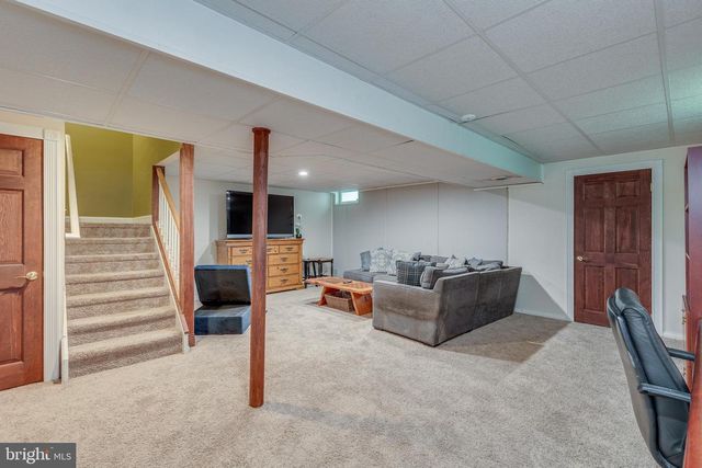 111 WEAVER DR, Marlton, NJ 08053
