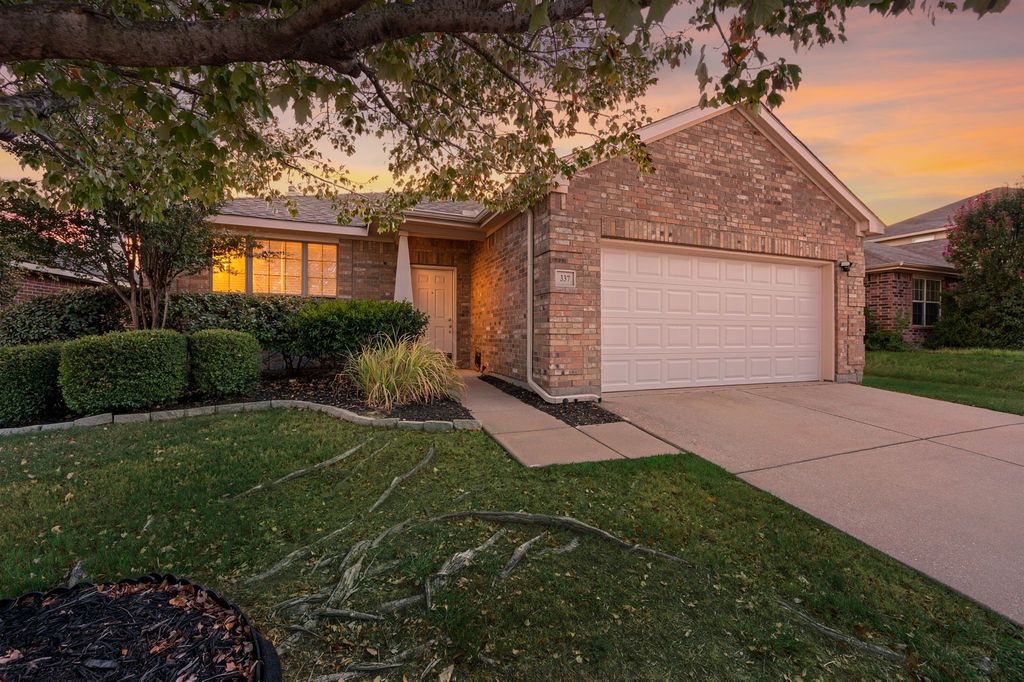 337 Turquoise Drive, Fort Worth, TX 76131 — photo 2