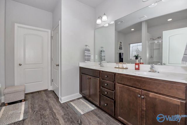 270 Falcon Ridge Drive, New Market, AL 35761