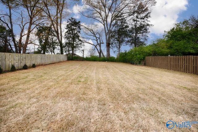 270 Falcon Ridge Drive, New Market, AL 35761