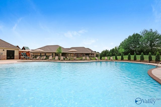 270 Falcon Ridge Drive, New Market, AL 35761