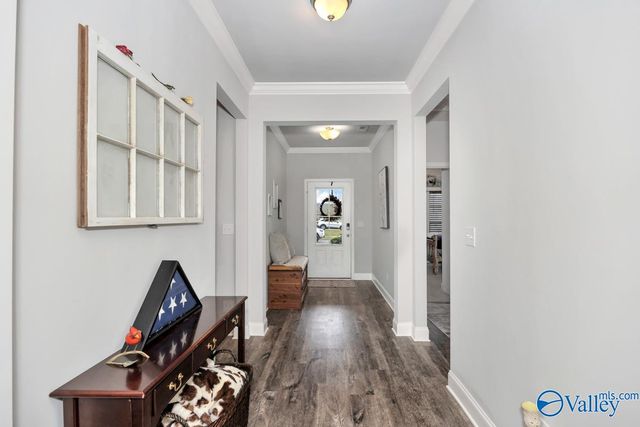 270 Falcon Ridge Drive, New Market, AL 35761