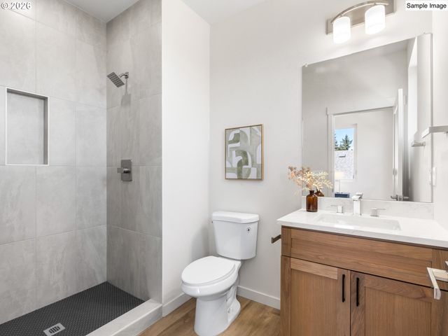 5866 N MISSOURI Ave 4, Portland, OR 97217