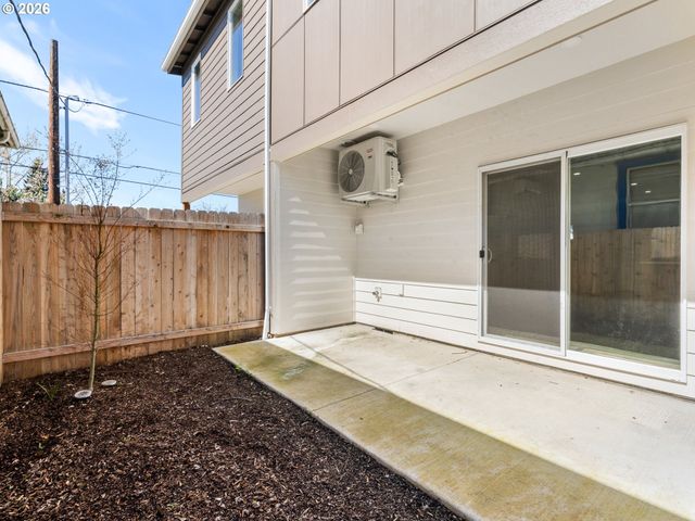5866 N MISSOURI Ave 4, Portland, OR 97217