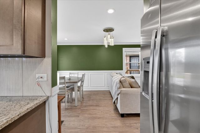 11038 S Eberhart Avenue, Chicago, IL 60628