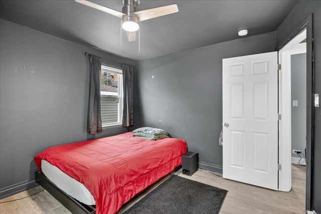 11038 S Eberhart Avenue, Chicago, IL 60628