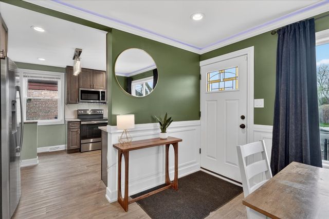 11038 S Eberhart Avenue, Chicago, IL 60628