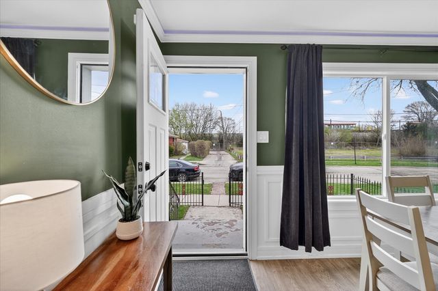 11038 S Eberhart Avenue, Chicago, IL 60628