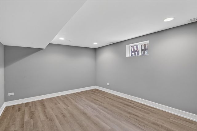 11038 S Eberhart Avenue, Chicago, IL 60628