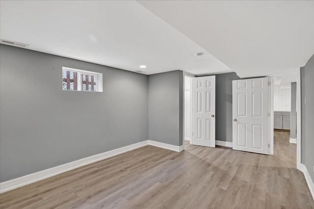 11038 S Eberhart Avenue, Chicago, IL 60628