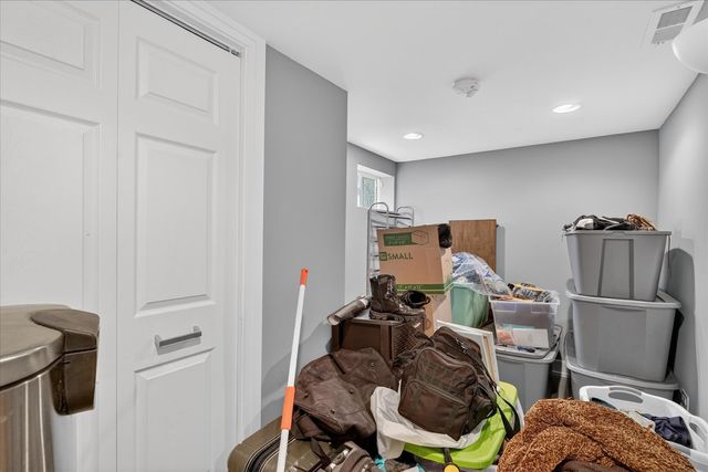 11038 S Eberhart Avenue, Chicago, IL 60628