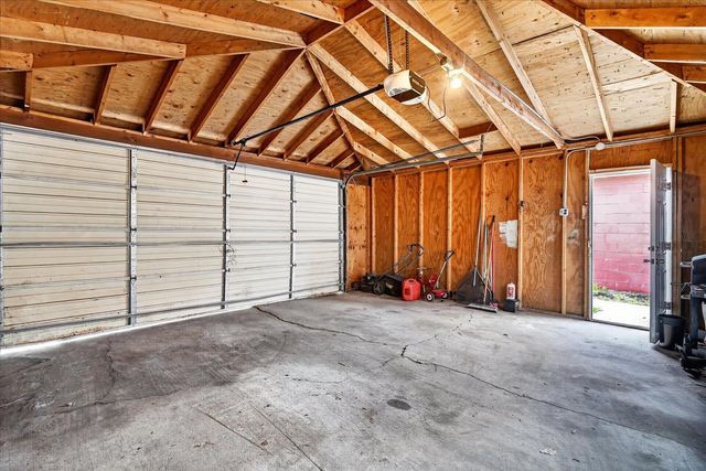 11038 S Eberhart Avenue, Chicago, IL 60628
