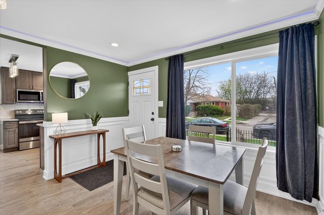 11038 S Eberhart Avenue, Chicago, IL 60628