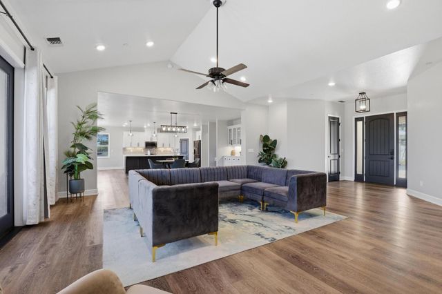 5072 Banca Ct, Browns Valley, CA 95918