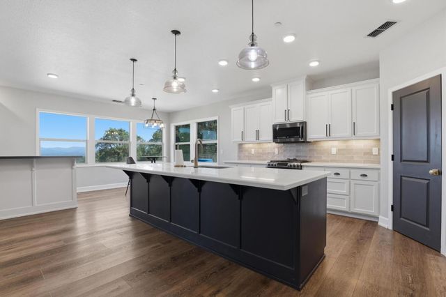 5072 Banca Ct, Browns Valley, CA 95918