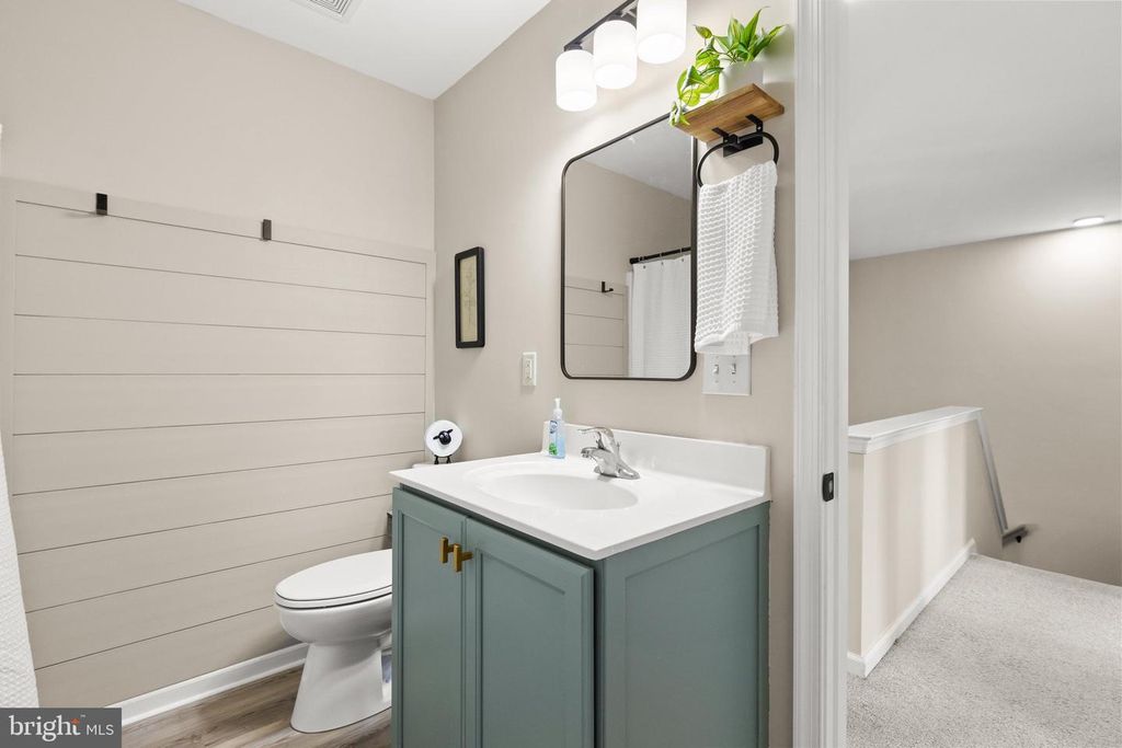 Image 29 of property listing at 2234 LIVE OAK LN #2234, York, PA 17406