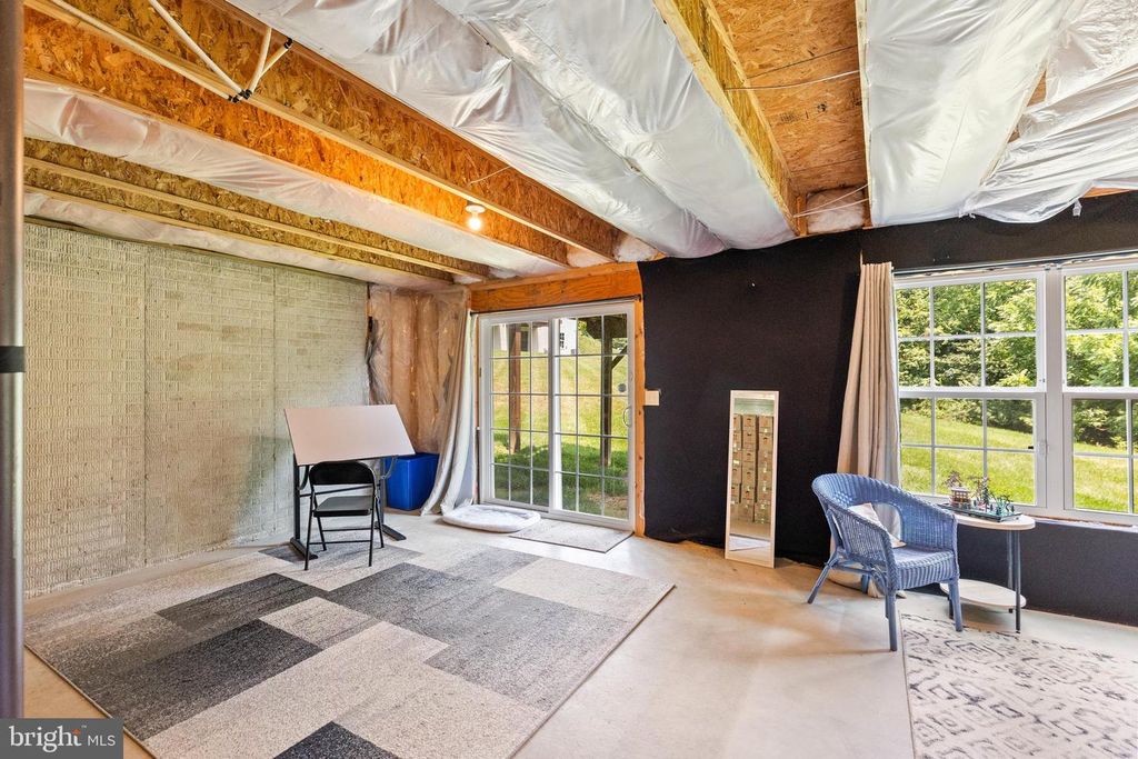 Image 30 of property listing at 2234 LIVE OAK LN #2234, York, PA 17406