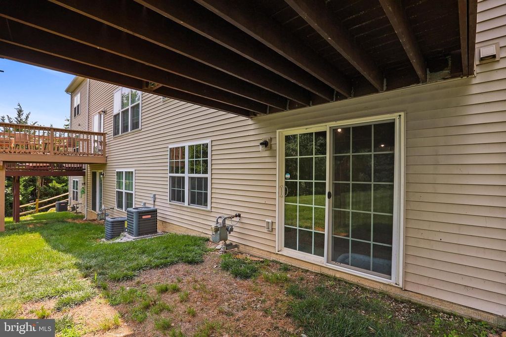 Image 36 of property listing at 2234 LIVE OAK LN #2234, York, PA 17406