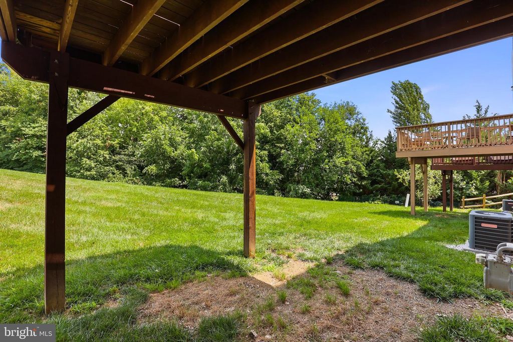 Image 37 of property listing at 2234 LIVE OAK LN #2234, York, PA 17406