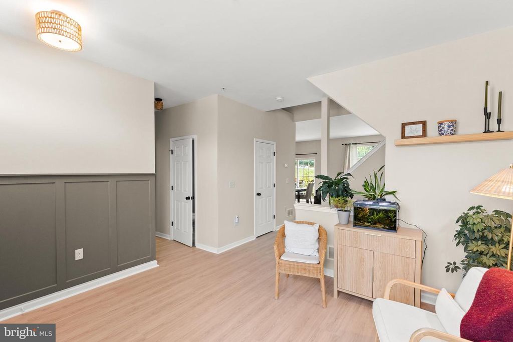 Image 7 of property listing at 2234 LIVE OAK LN #2234, York, PA 17406