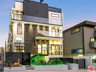 1410 N Poinsettia Place, Los Angeles, CA 90046