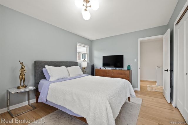 255 Southfield Road, Birmingham, MI 48009