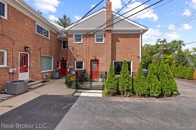 255 Southfield Road, Birmingham, MI 48009